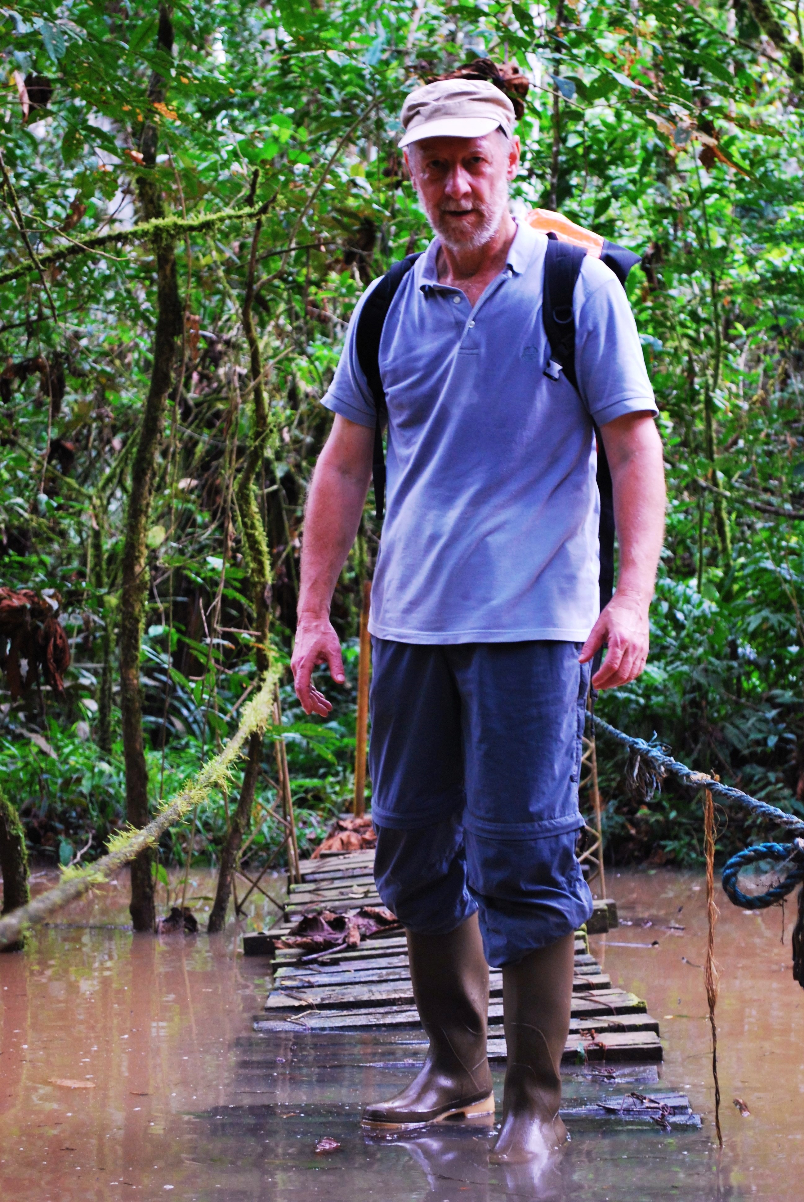 Yves Paccalet aparte Ecuador